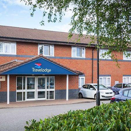 Travelodge Milton Keynes Old Stratford Exterior photo